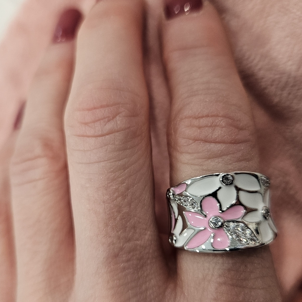 NEW Enamel Flower Ring | Cubic Zirconia - Pink Or White | Size 7 or 8 - Picture 2 of 11